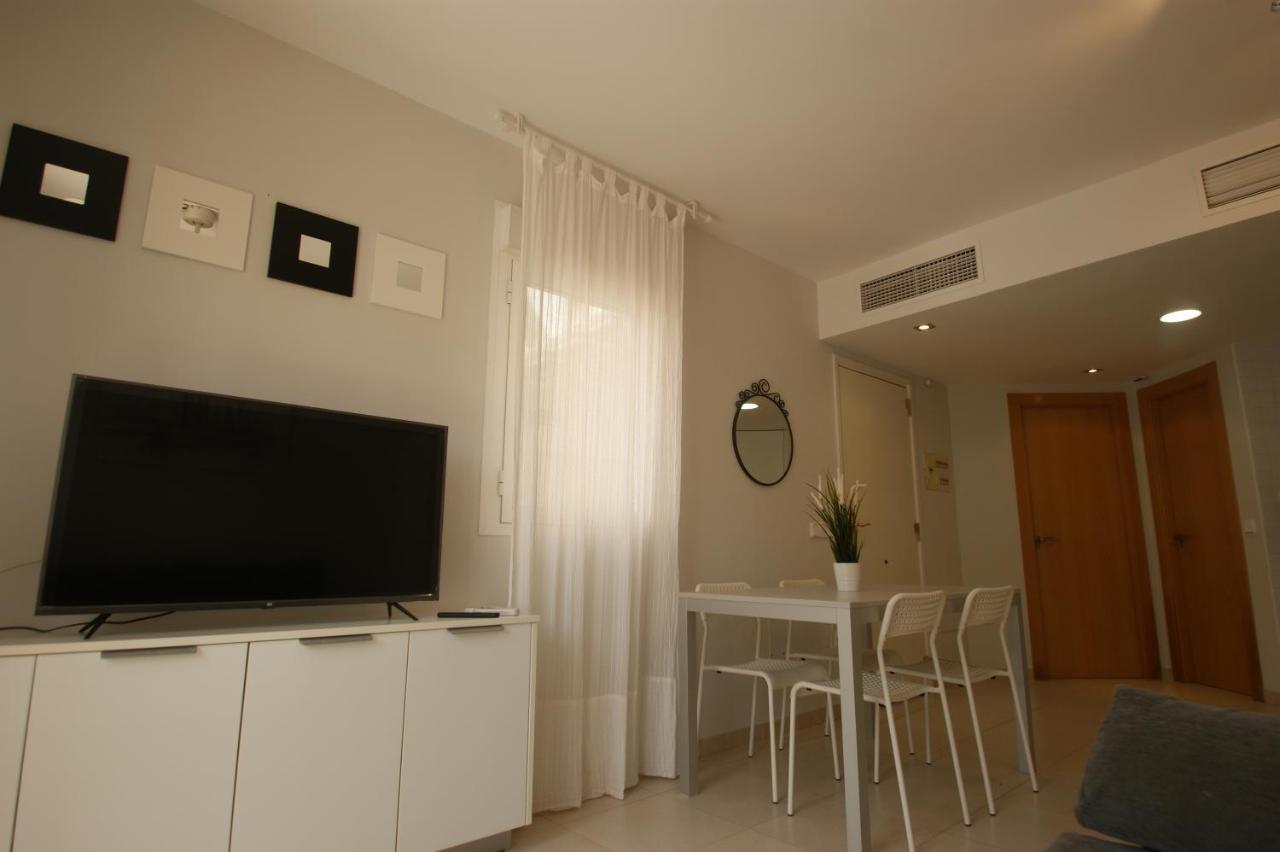 Apartamento en Vera a 300 m de la playa, con patio y salida directa a calle Exterior foto