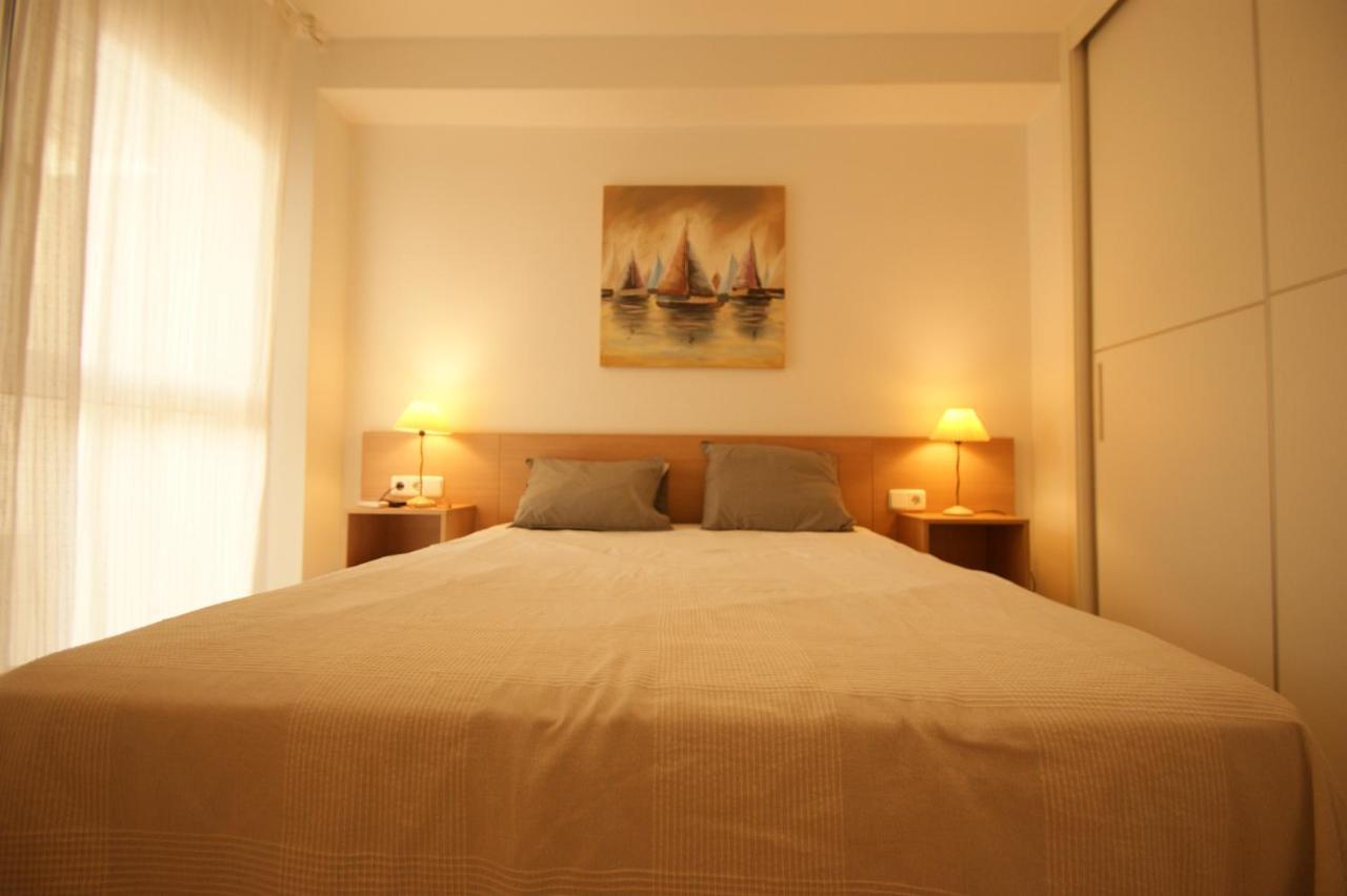 Apartamento en Vera a 300 m de la playa, con patio y salida directa a calle Exterior foto