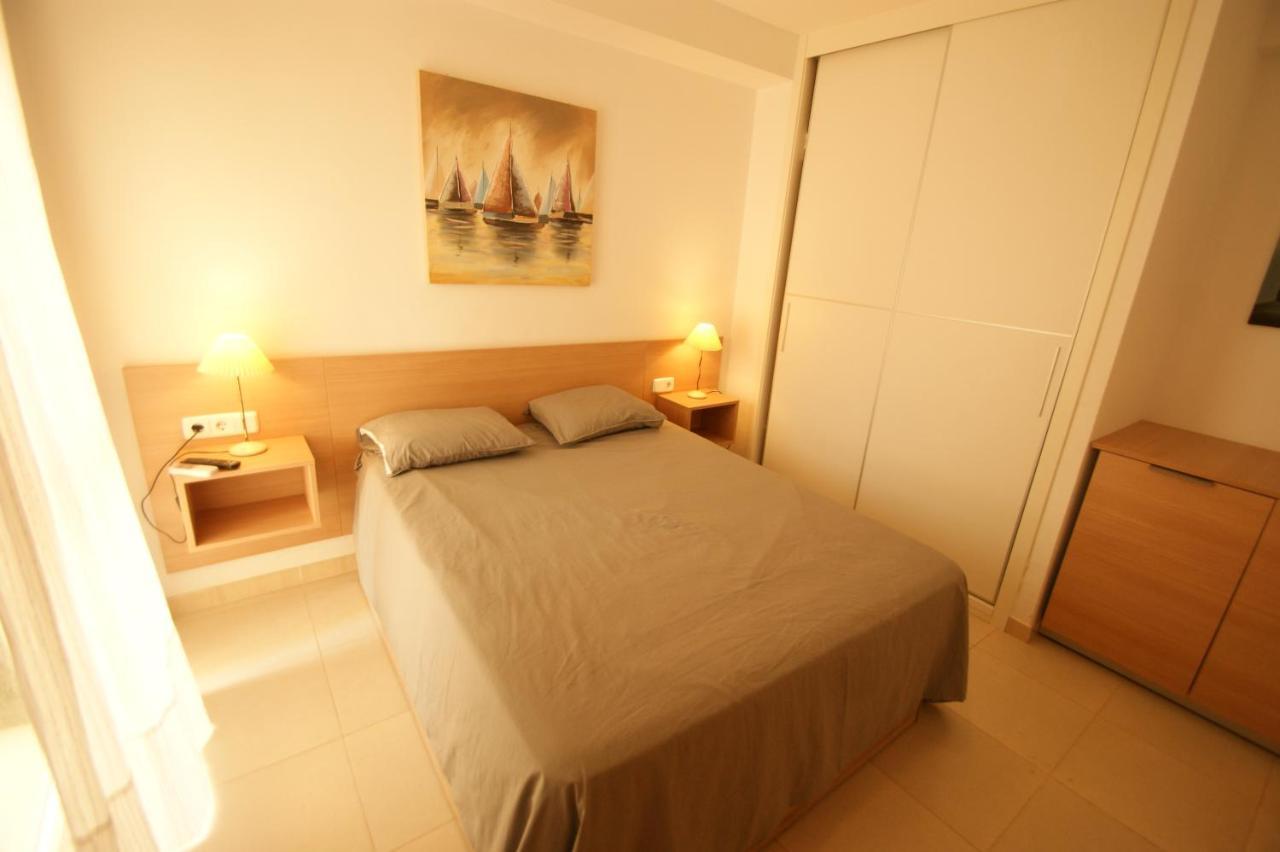 Apartamento en Vera a 300 m de la playa, con patio y salida directa a calle Exterior foto
