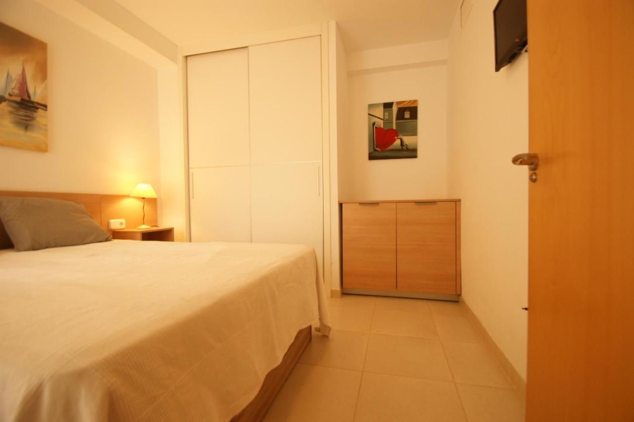 Apartamento en Vera a 300 m de la playa, con patio y salida directa a calle Exterior foto